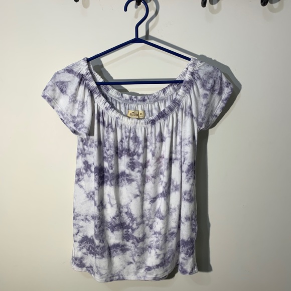 Hollister Tops - 🌻3/20 HOLLISTER shirt size XS  bundle up to save